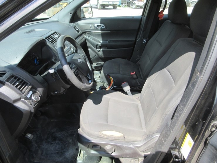 2017-ford-explorer-image-6
