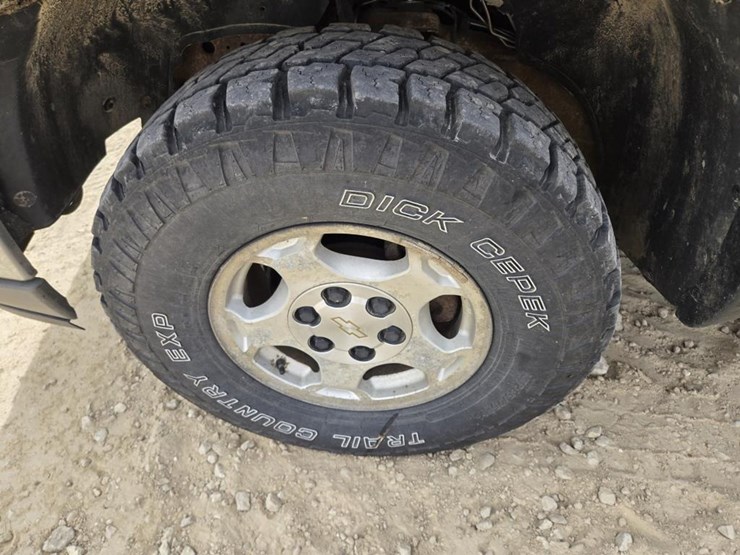 2004-chevrolet-1500-image-17