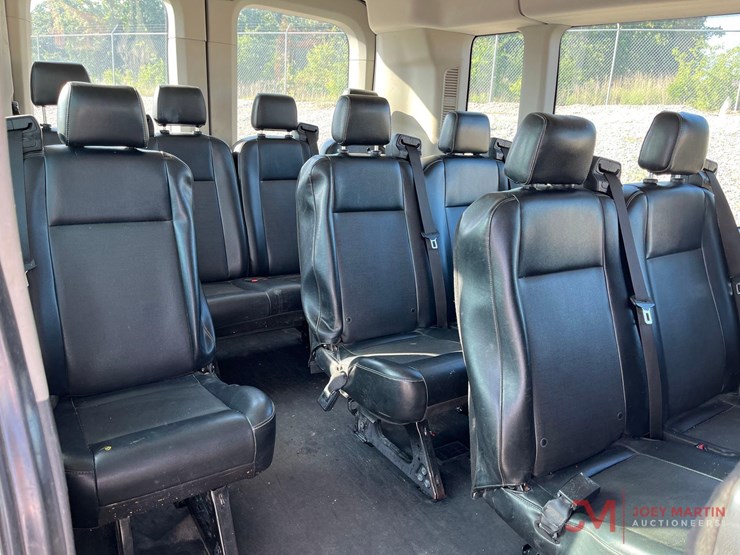 2020-ford-transit-image-12