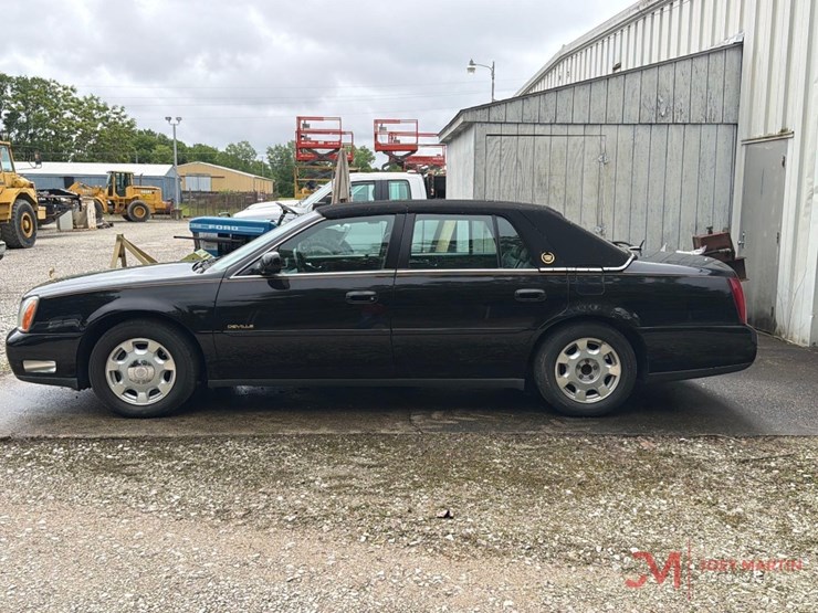2005-cadillac-deville-image-4