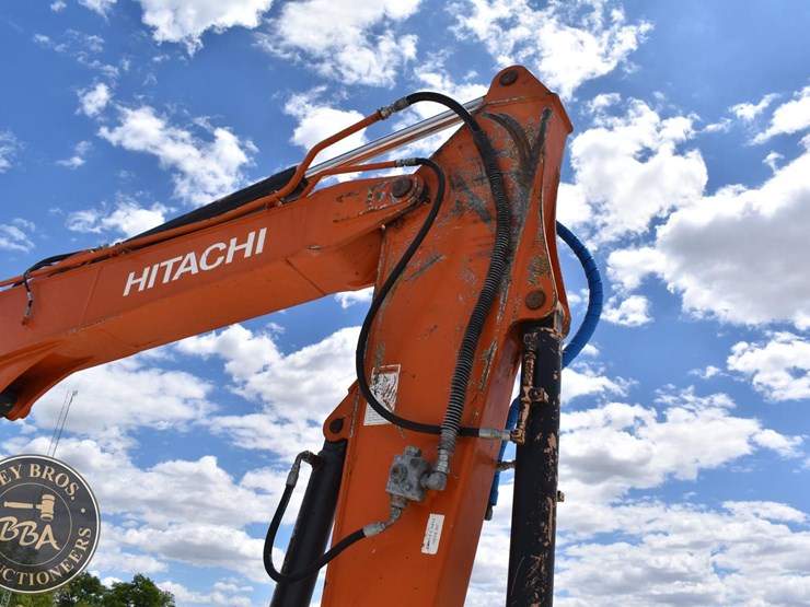 hitachi-zx85usb-5n-image-25
