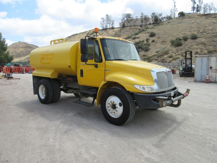 2011-international-durastar-4300-image-2