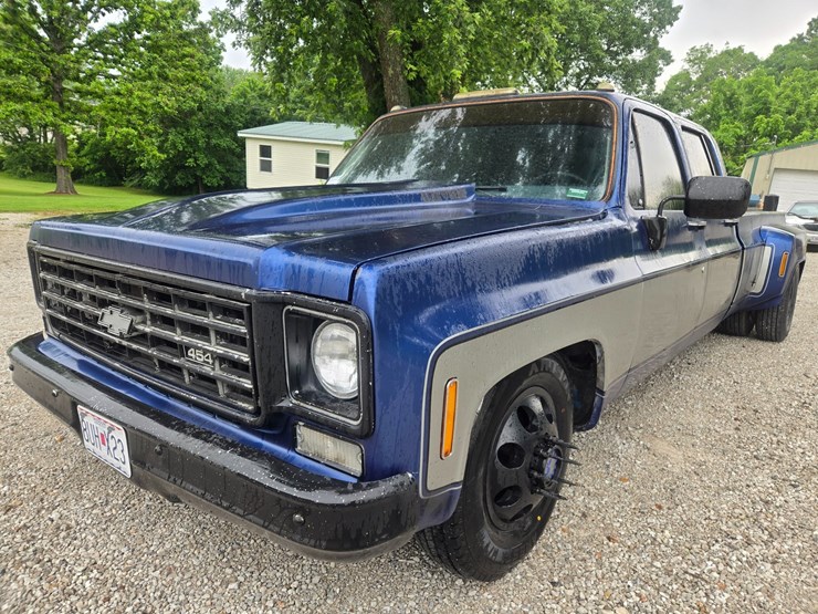 1976-chevrolet-c30-image-1