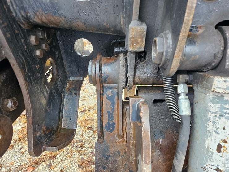 2010-deere-200d-lc-image-86