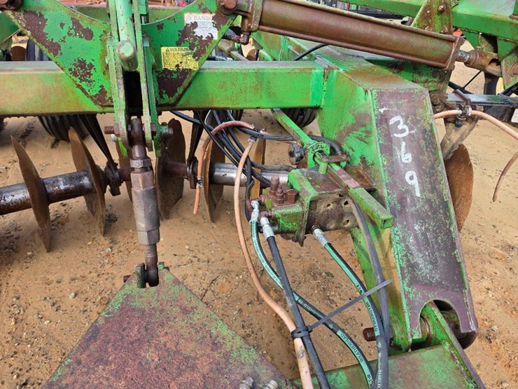 john-deere-630-image-7
