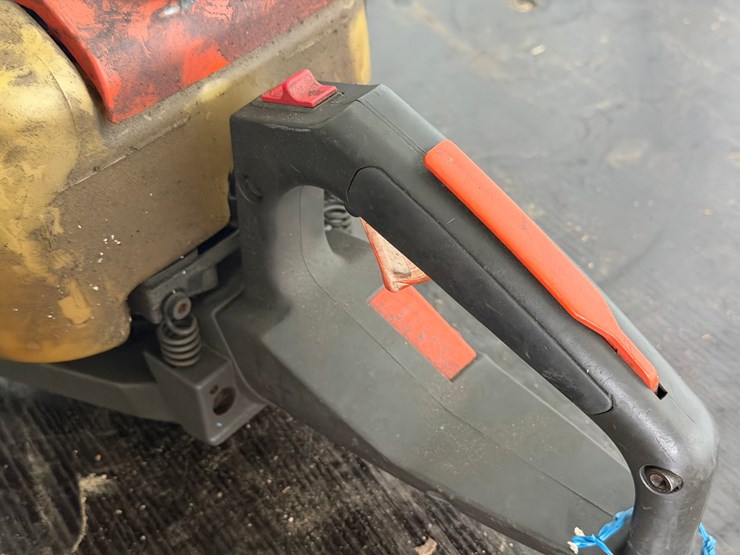#6082-•-husqvarna-x-series-326hd60-hedge-trimmer-image-3