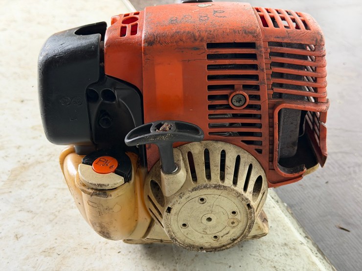 #6048-•-stihl-fs131r-string-trimmer-image-2