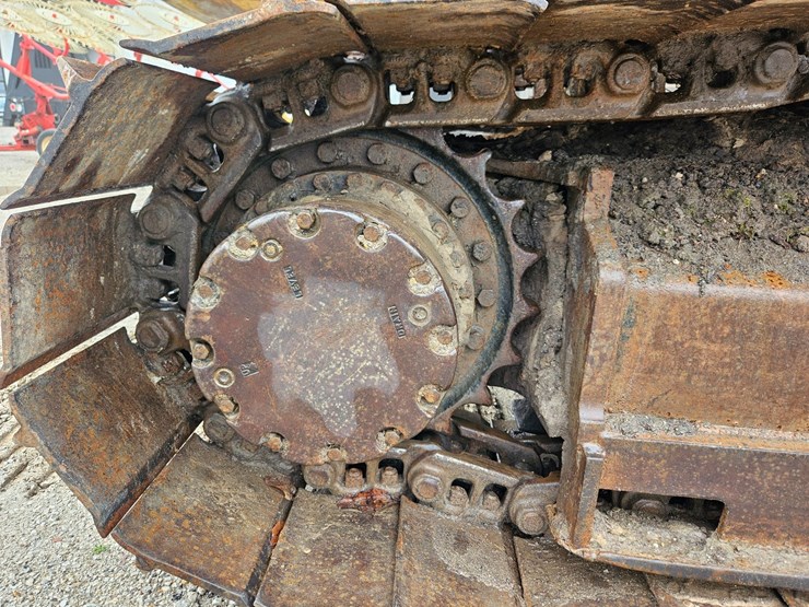 2010-deere-200d-lc-image-58