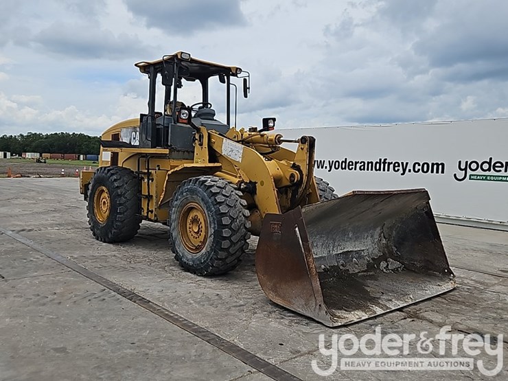 2009-caterpillar-938h-image-7