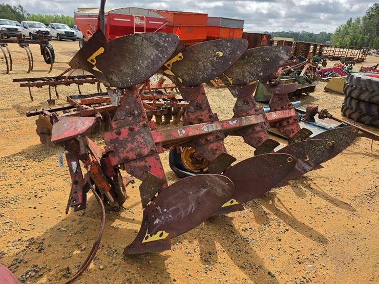 144---absolute---massey-ferguson-mf57-switch-plow-image-4