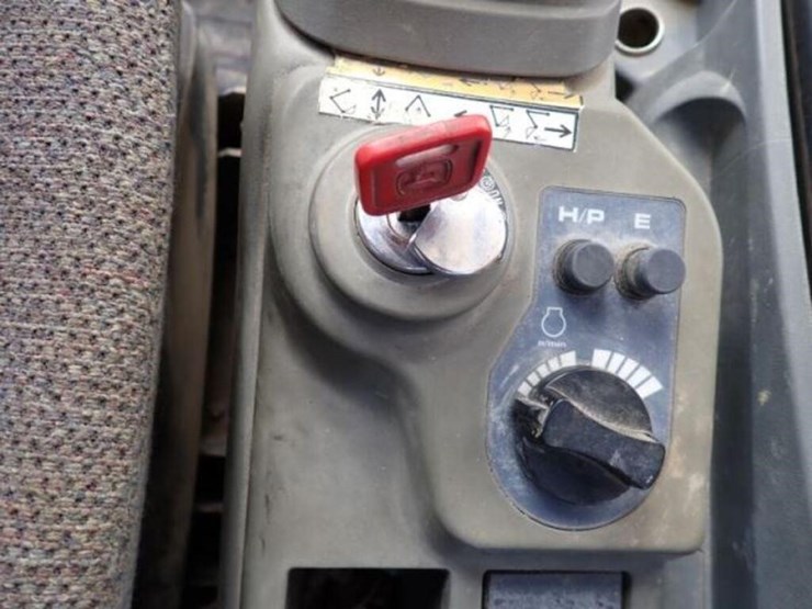 2001-deere-270-lc-image-14