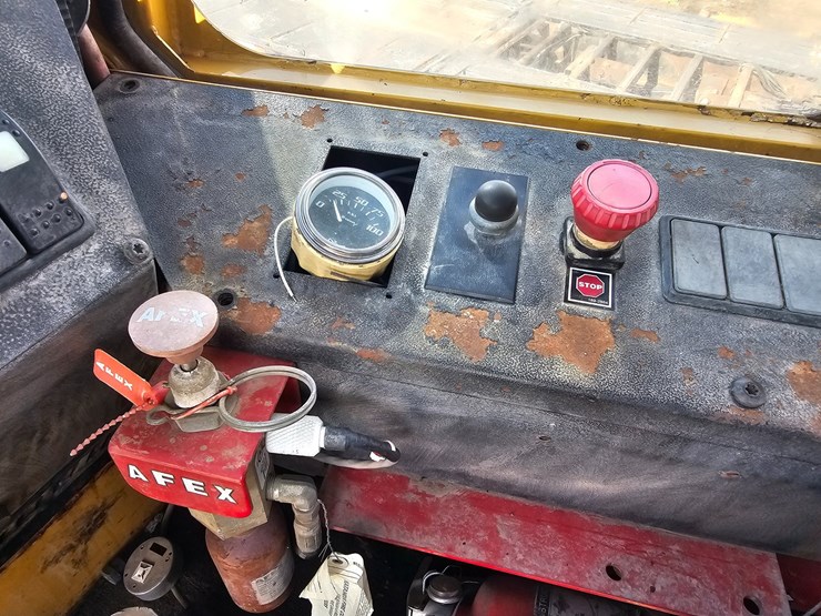 2000-caterpillar-574-image-43