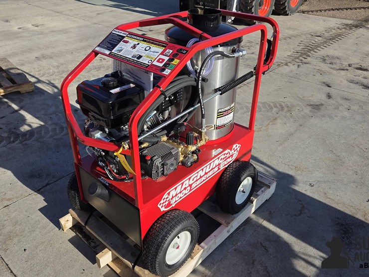 2026-magnum-4000-series-hot-water-pressure-washer-image-1