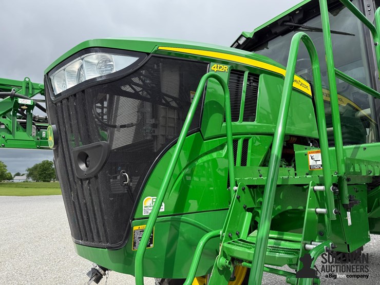 2024-john-deere-412r-image-9