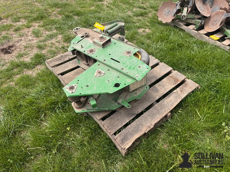 john-deere-ground-drive-planter-unit-image-3
