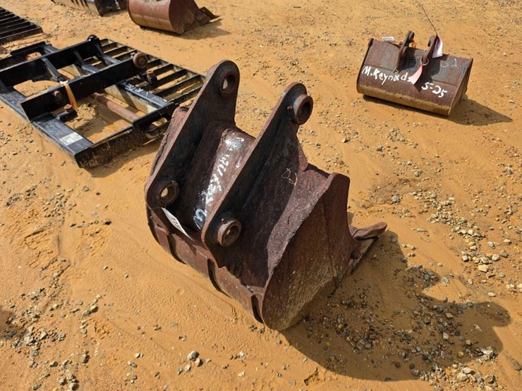 135---used-24"-bucket-image-3
