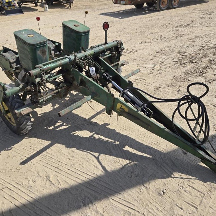 JOHN DEERE 1240