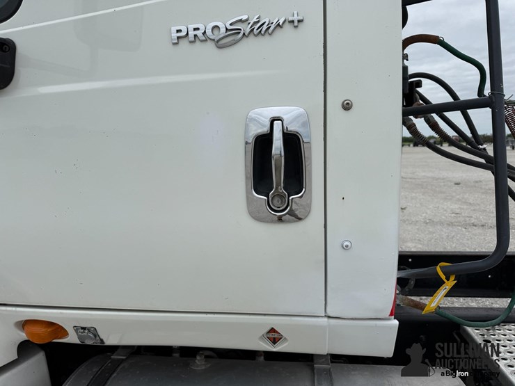 2012-international-prostar-image-18