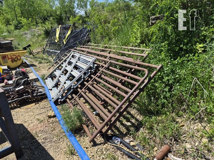 aluminum-&-steel-gate-panels-image-2
