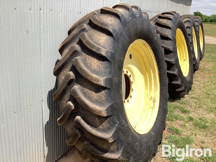 john-deere-4830-image-11