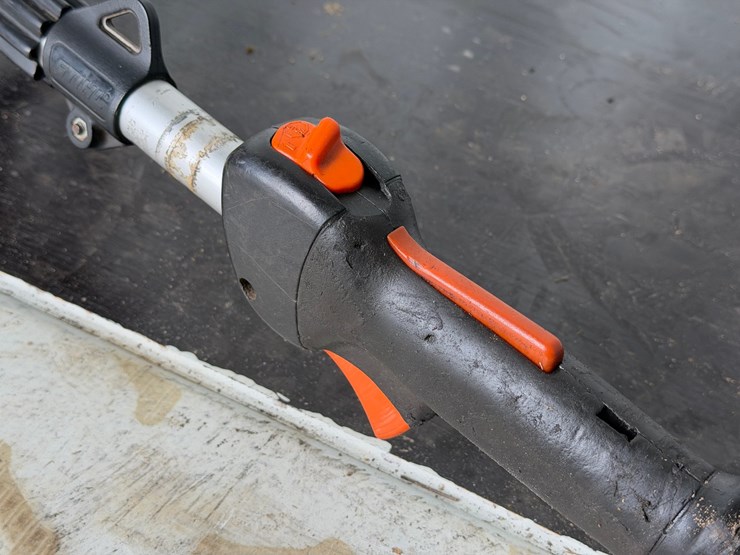 #6048-•-stihl-fs131r-string-trimmer-image-5