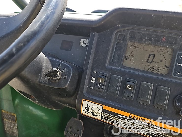 2012-john-deere-gator-image-20