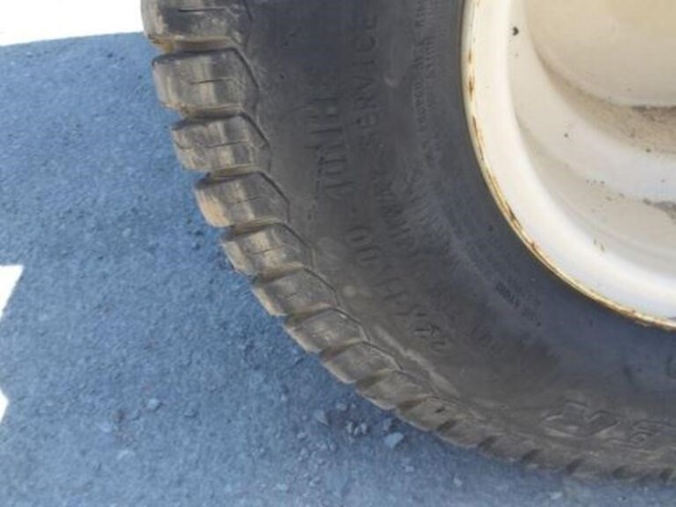 2013-kubota-t1880-image-41