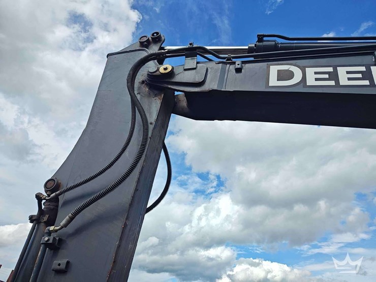 2020-deere-135g-image-28