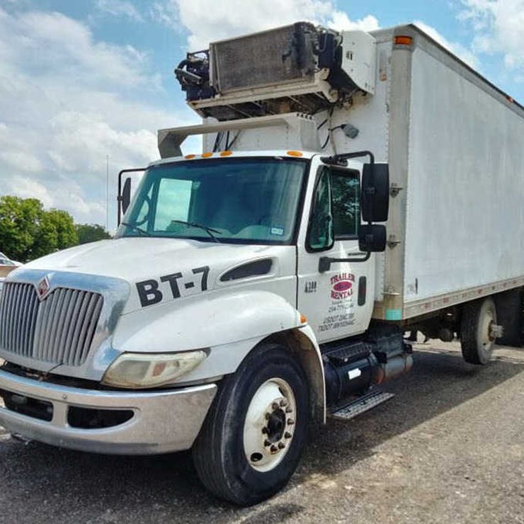 2006 INTERNATIONAL DURASTAR 4300