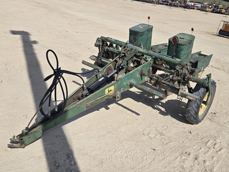 john-deere-1240-image-3