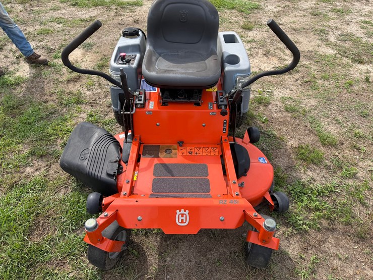 #6005-•-husqvarna-46"-rz46i-zero-turn-lawnmower-image-9