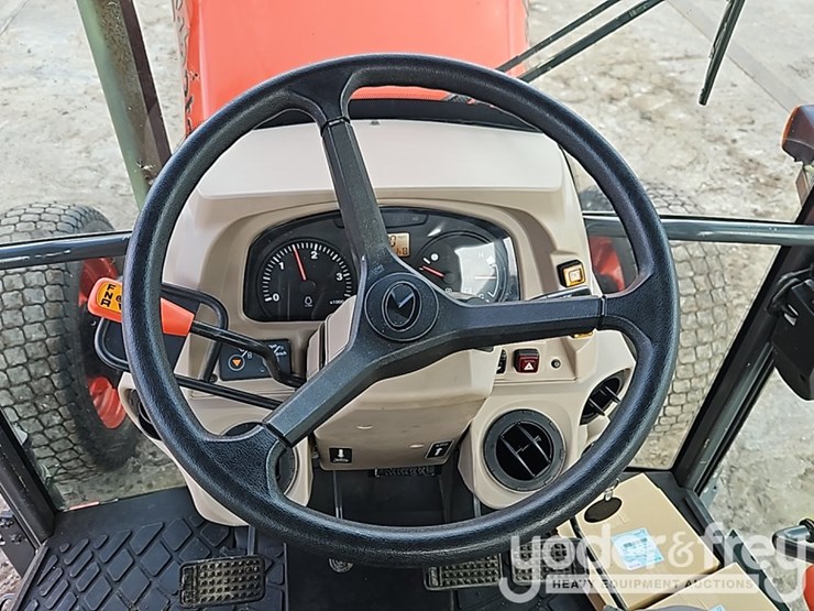 2020-kubota-m6060hd-image-29
