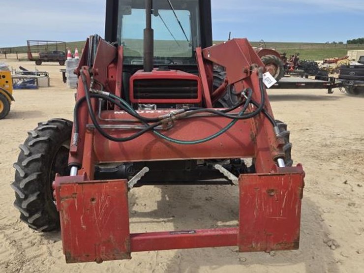 case-ih-585-image-17