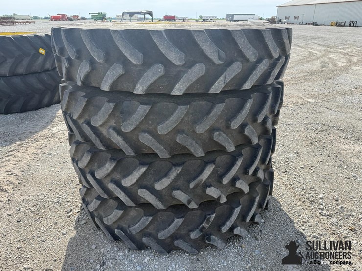 john-deere-12-image-1