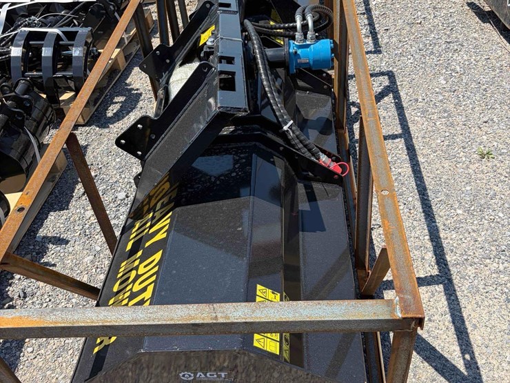 new-mower-king-ssefg175-hydraulic-skid-steer-flair-mower-image-2