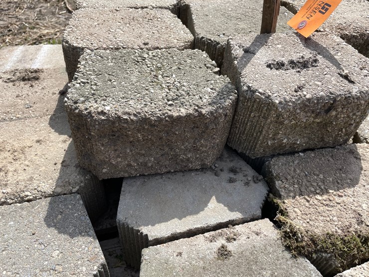 #2117-•-15"-landscape-bricks-image-6