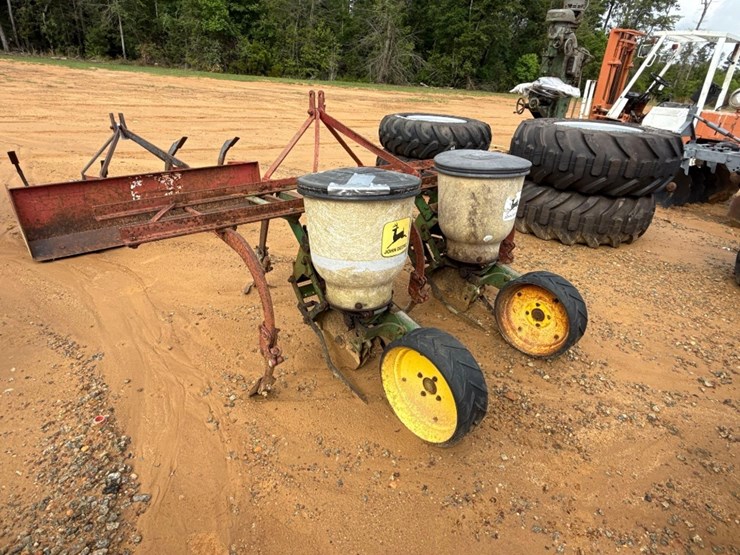 john-deere-71-image-3
