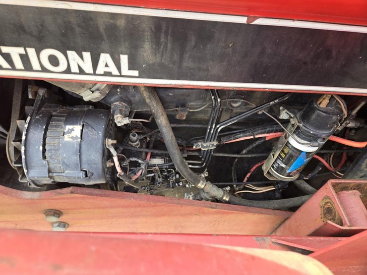 case-ih-585-image-5