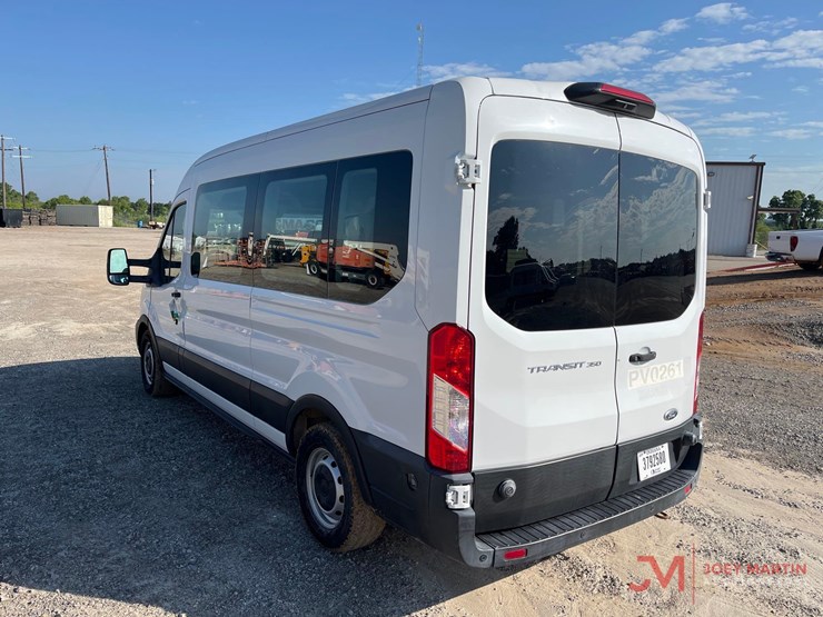 2020-ford-transit-image-2
