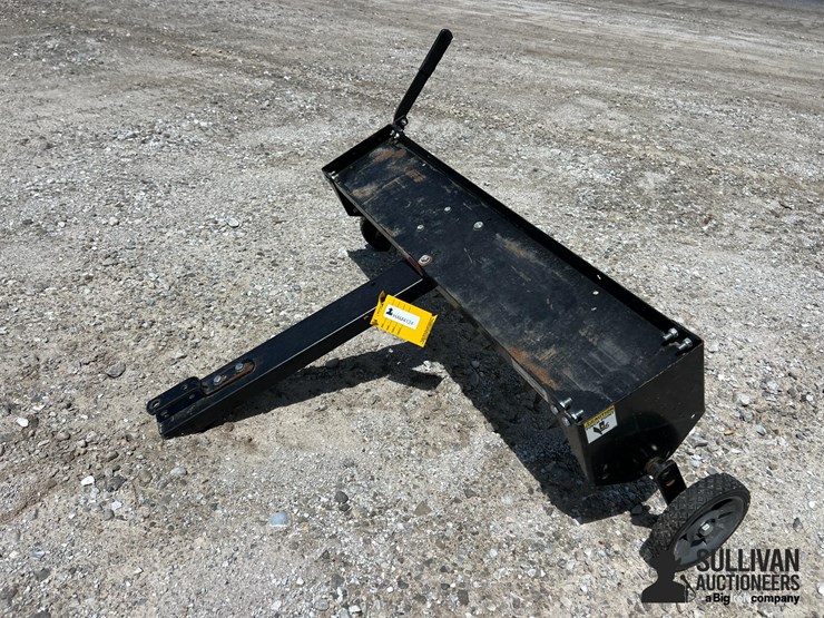 agri-fab-41"-pull-type-lawn-thatcher-image-1
