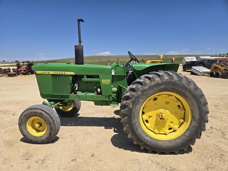 john-deere-4020-image-2