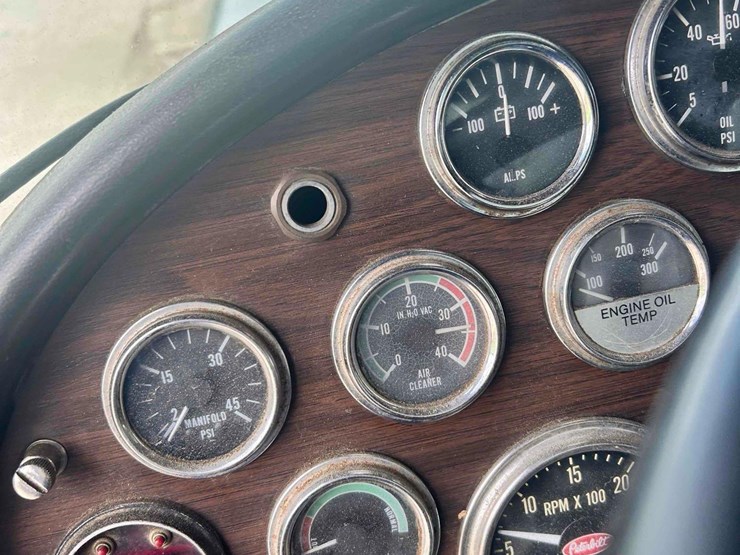 1987-peterbilt-359-image-68