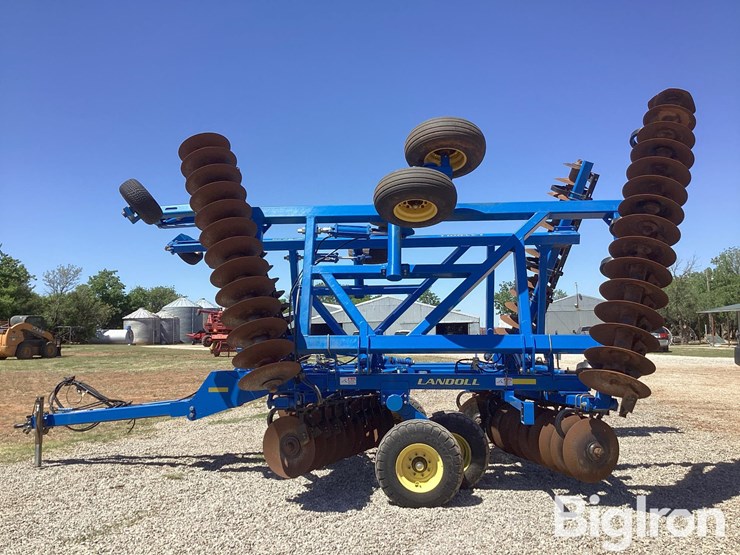 2015-landoll-6230-33-image-8
