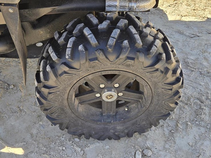 john-deere-gator-image-12