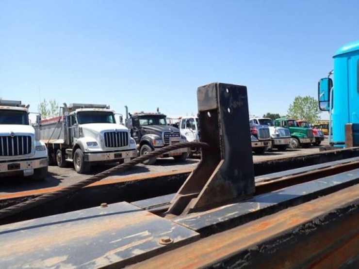 2015-mack-granite-gu813-image-75