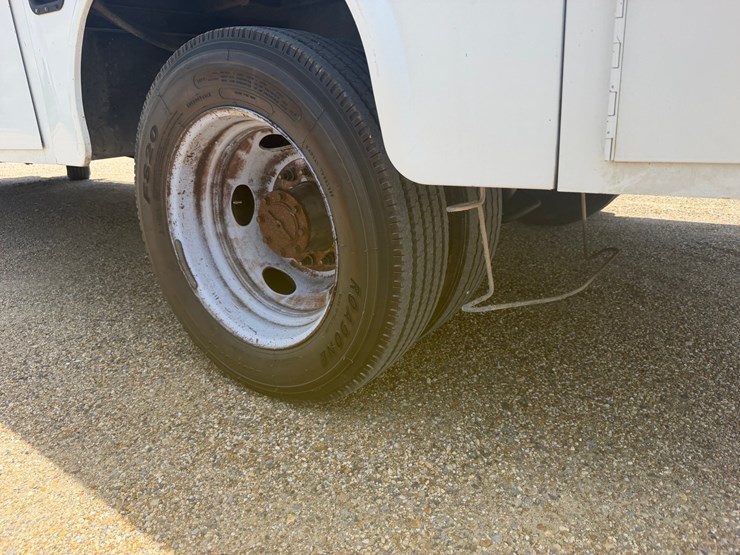 2017-ford-f550-image-5