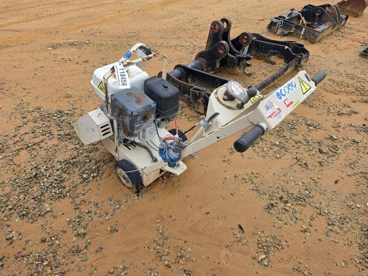 112---echo-14"-walk-behind-floor-saw-image-2