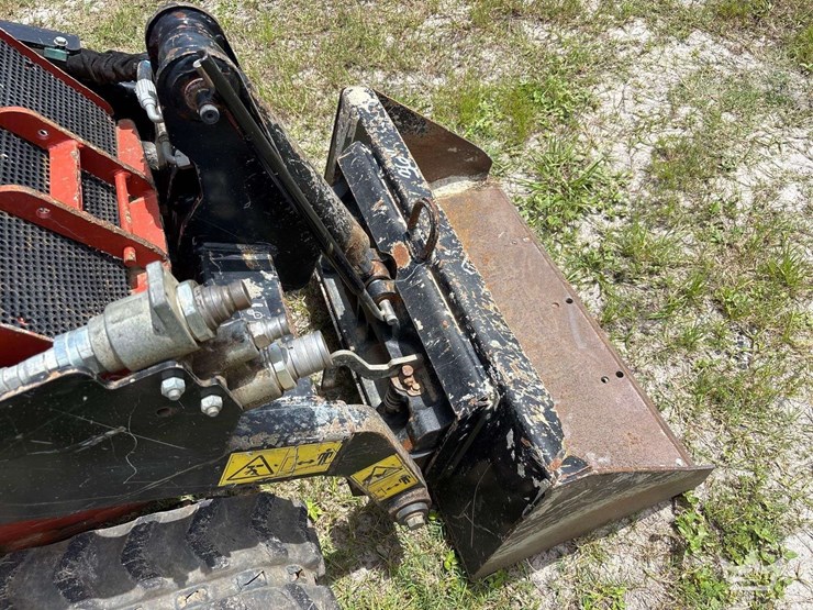2020-ditch-witch-sk800-image-8