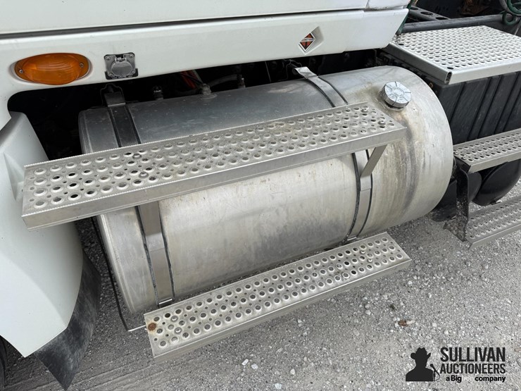 2012-international-prostar-image-17