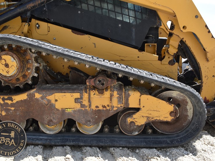 2019-caterpillar-259d-image-36